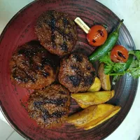 Acılı Köfte - Hanedan Restaurant