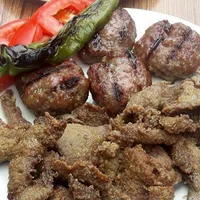 Köfte ve Ciğer Tabağı - Lalezar Restaurant