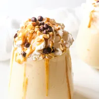 Yer Fıstıklı Milkshake - Mavi Beyaz Boncuk Kafe
