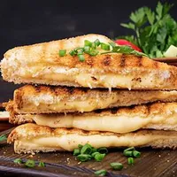 Yarım Ekmek Karışık Tost - Mavi Beyaz Boncuk Kafe