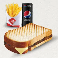 KAVURMA KAŞARLI TOST+ İÇECEK + PATATES - Etiler Marmaris Concept