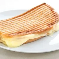 AYVALIK EKMEĞİNE ÇİFT KAŞARLI TOST - Etiler Marmaris Concept