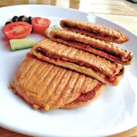 Sucuklu Tost (Tam Ekmek) - FELEK CAFE & BİSTRO