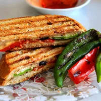 Izgara Biber&Domatesli Karışık Tost (Tam Ekmek) - FELEK CAFE & BİSTRO