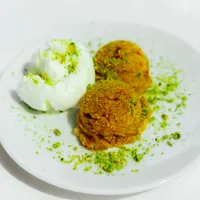 Safranlı İrmik Tatlısı ( Dondurmalı) - Lalezar Restaurant