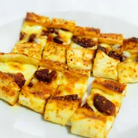 Kaşarlı ve Sucuklu Pide - Lalezar Restaurant